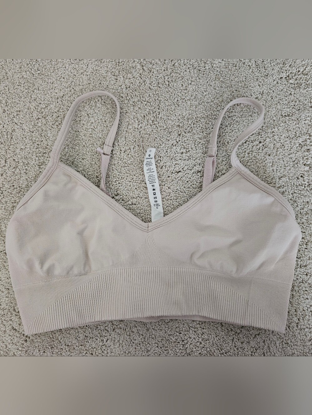lululemon athletica Pale Blush Seamless Adjustable-Strap Sports Bra Sz 10